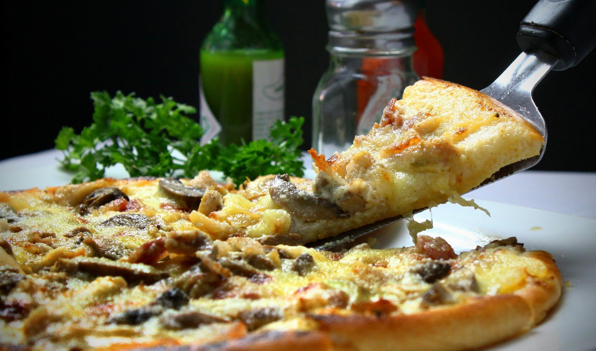 mídia indoor em pizzarias