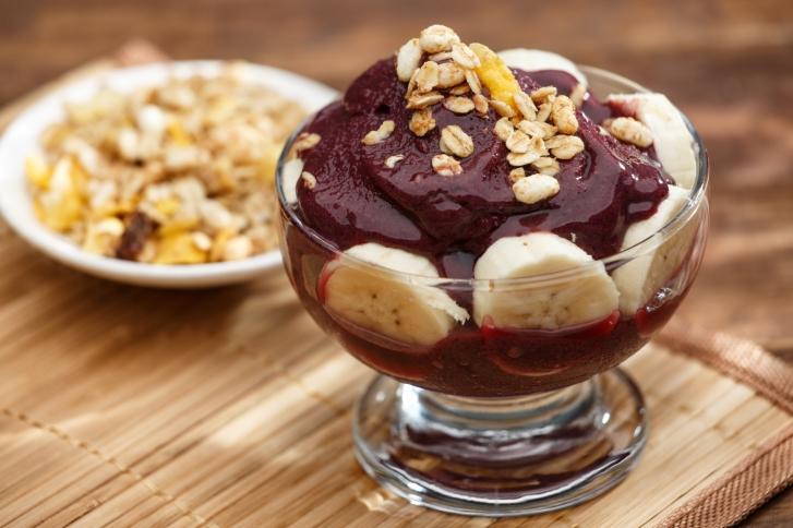 mídia indoor em loja de açaí